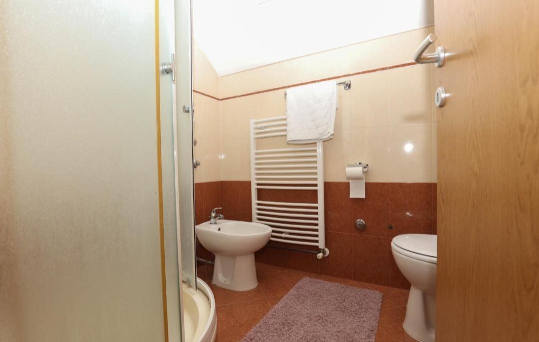 Rooms Odmaraliste Jablan Senj  Exteriör bild