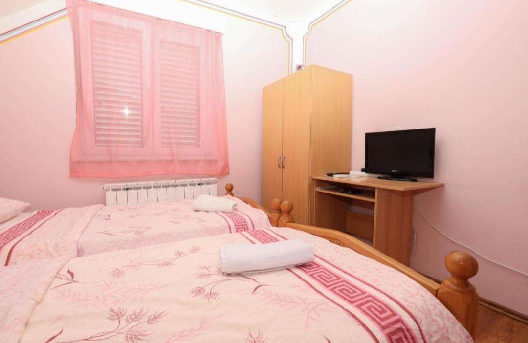 Rooms Odmaraliste Jablan Senj  Exteriör bild