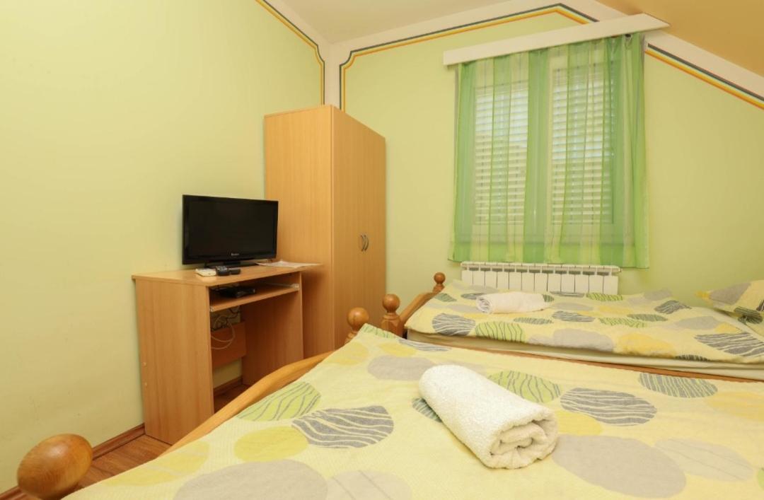Rooms Odmaraliste Jablan Senj  Exteriör bild