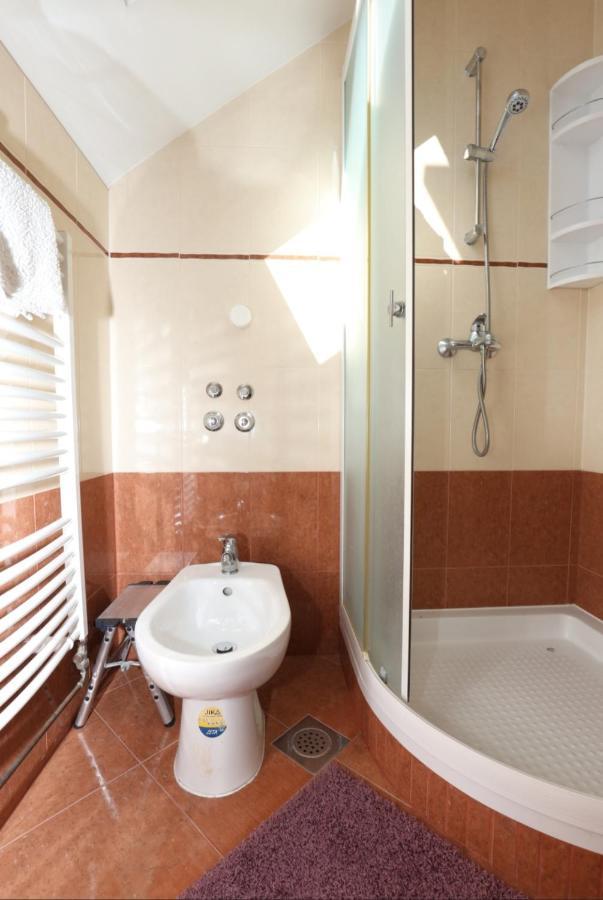 Rooms Odmaraliste Jablan Senj  Exteriör bild