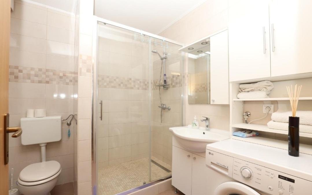 Rooms Odmaraliste Jablan Senj  Exteriör bild
